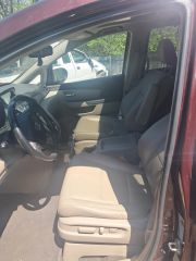 2014 Honda Odyssey - Interior Front Seat Image